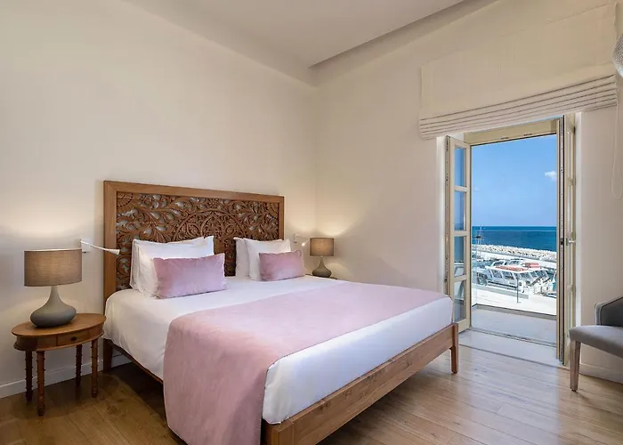 Avra Apartments Kolymbari Harbour