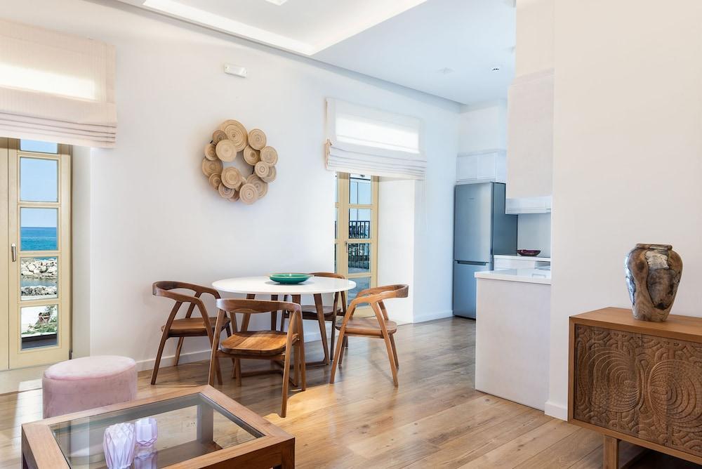 Apartment Avra Harbour