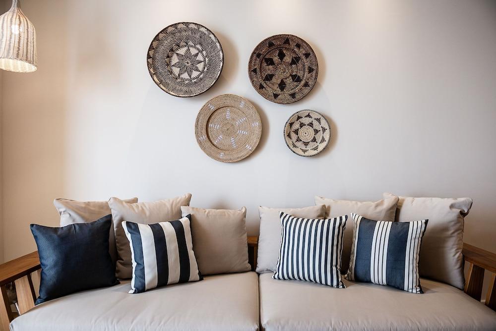 Apartment Avra Harbour