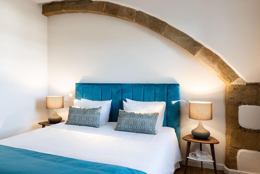 Avra Harbour Apartment *