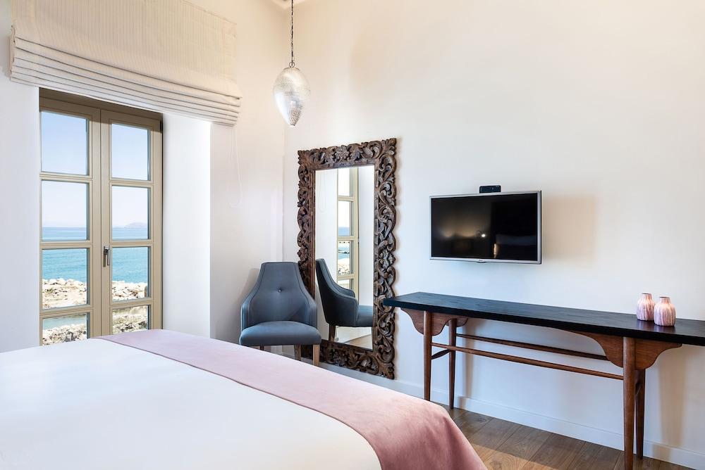 Apartment Avra Harbour
